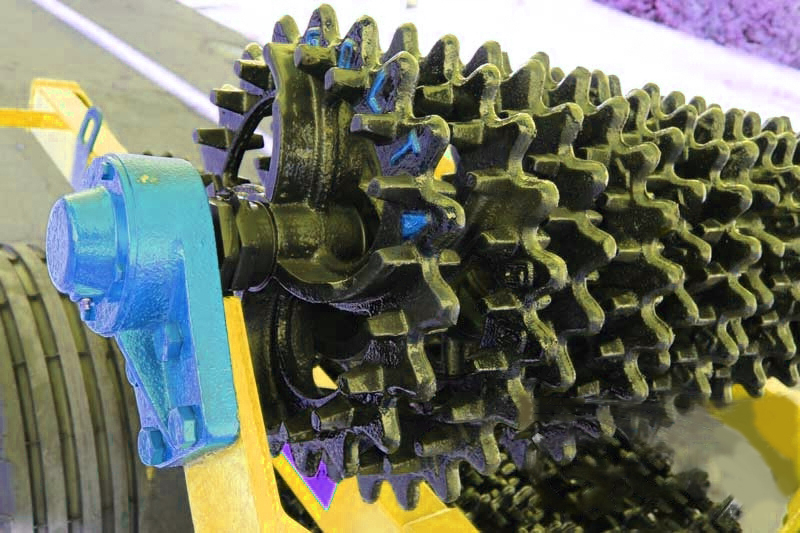 КАТОК ЗУБЧАТО-ШПОРОВИЙ ГІДРОФІКОВАНИЙ CAT-ZH 9-2G-01