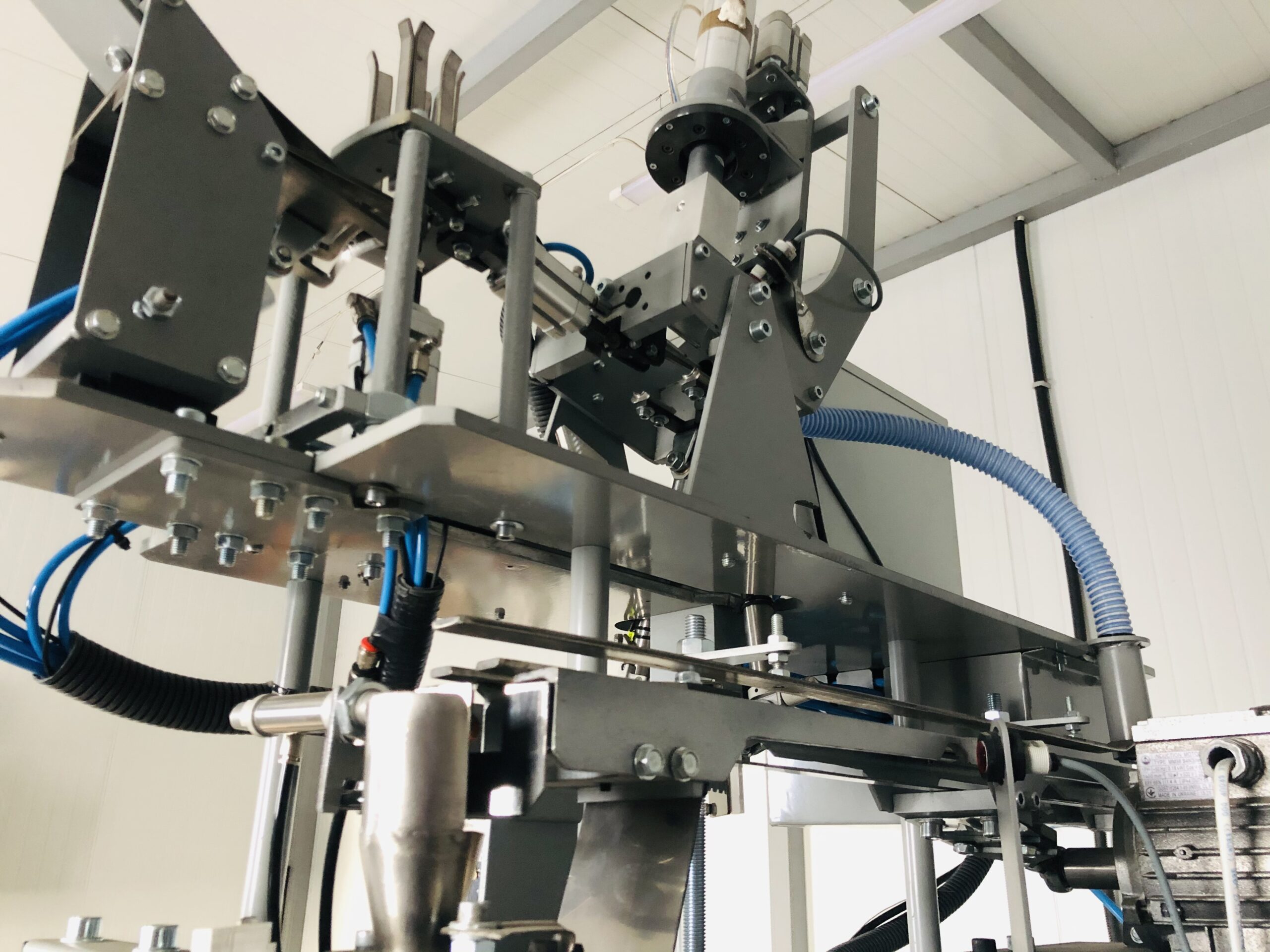 Машина MUSH-1 для виготовлення муштуків (для кальяну)